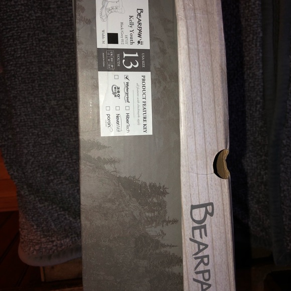 Bearpaw Kelly Youth (13) - Picture 4 of 4